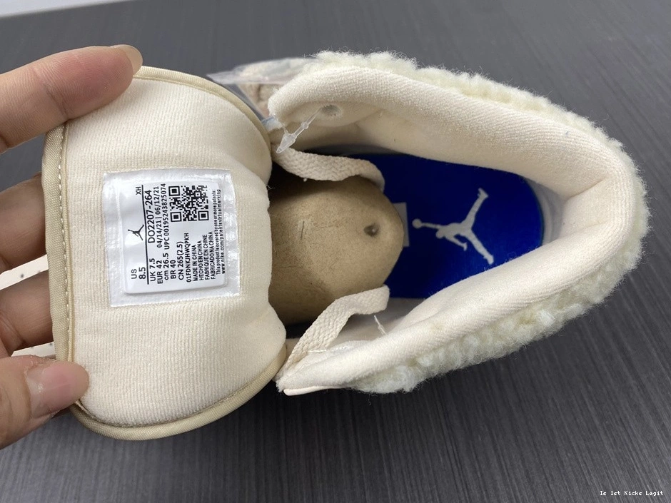 Fleece Mid 1 DO2207-264 (GS) Jordan Pearl - White 0120